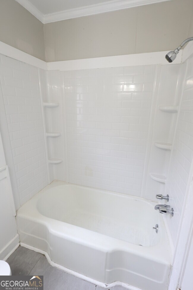 Building Photo - 829 Matheson Rd