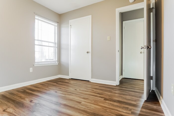 Building Photo - 106 Brookhaven Dr