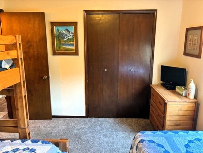 Building Photo - Winter Seasonal Rental- Dillon Valley East...