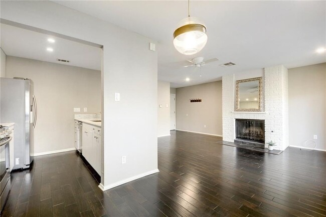 Building Photo - 3839 Dry Creek Dr