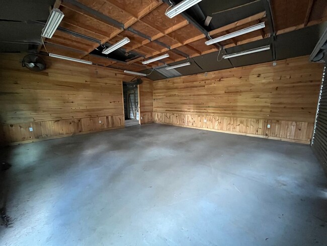 Building Photo - Charming Updated 3 Bedroom, 2 Bath Brick H...