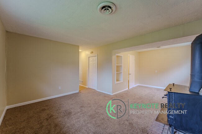 Building Photo - 1467 Hazelgrove Dr