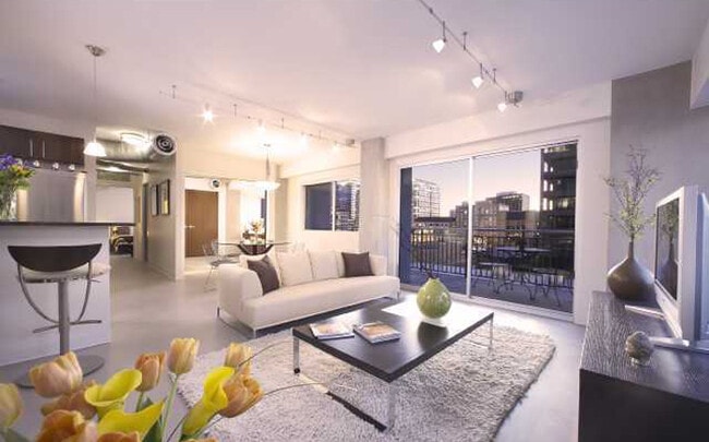 Building Photo - 800 Brazos St