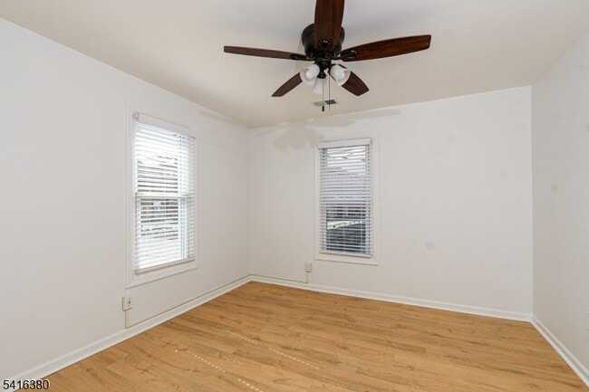 Building Photo - 114 E Main St