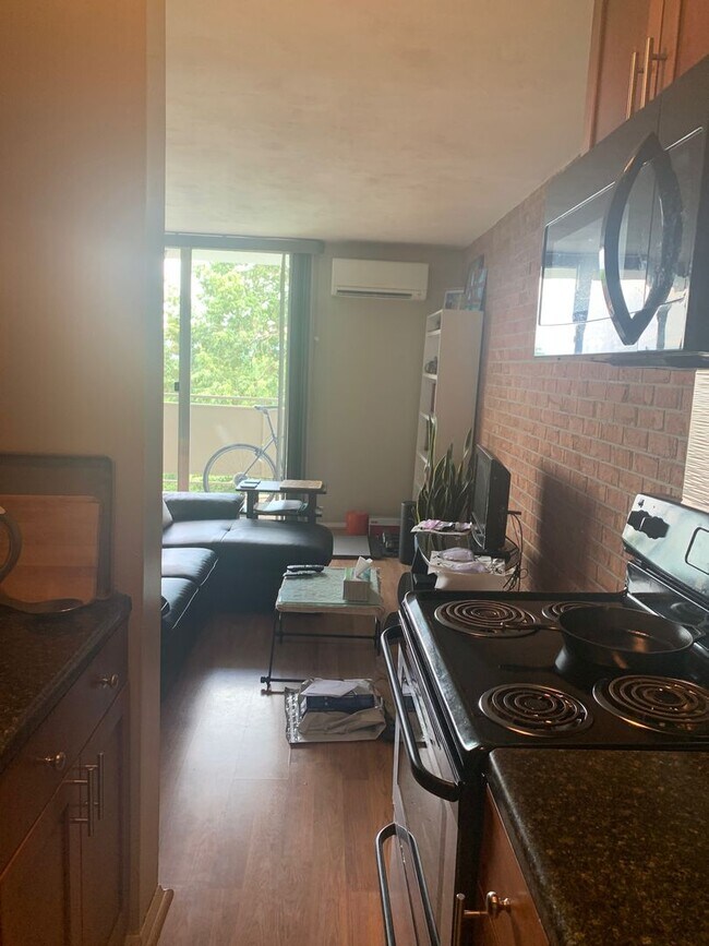 Building Photo - 1800 JPA - 6th Floor - High-Rise Renovated...