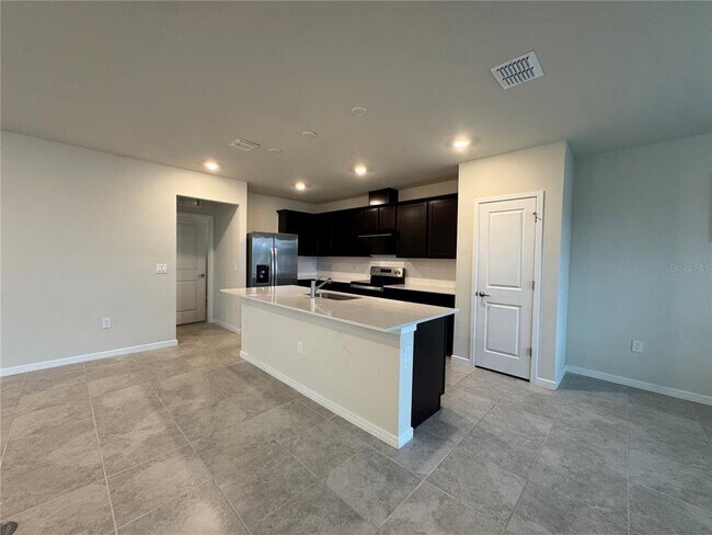 Building Photo - 2102 Charming Ave