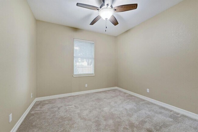 Building Photo - 114 Highalea Ct