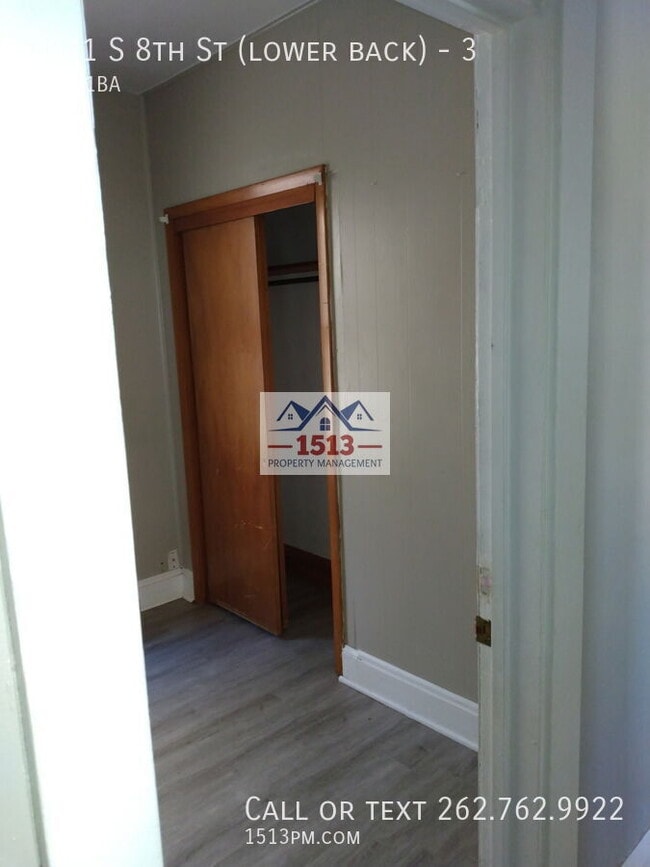 Building Photo - 2901 S 8th St