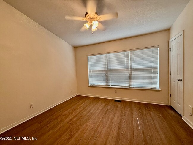 Building Photo - 3514 Summerlin Ln N
