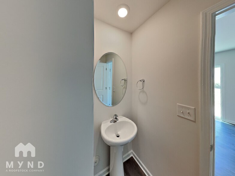 Building Photo - 5510 Jesse Harper Dr