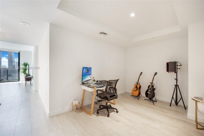 Building Photo - 45 SW 9th St