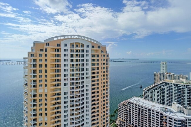 Building Photo - 848 Brickell Key Dr