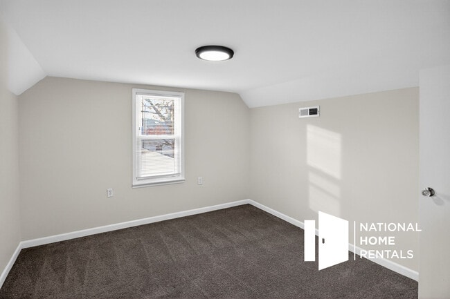 Building Photo - 1418 Olive St