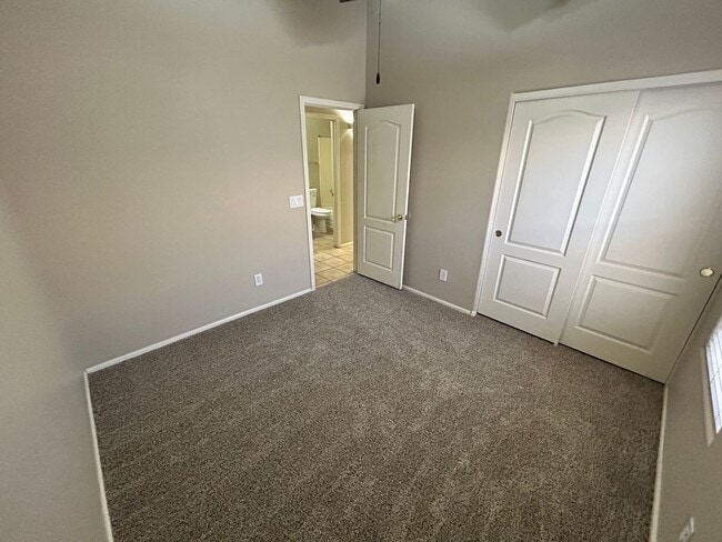 Building Photo - Warm, Inviting 3 Bed / 2bath Home in Canyon Trails with new updated and Flooring!!!