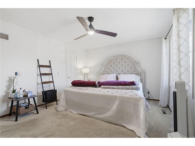 Building Photo - 10427 Brown Farm Cir