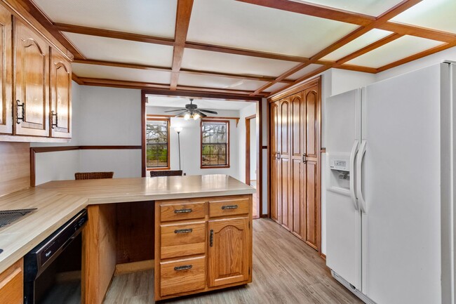 Building Photo - 12405 Bethel Blacktop Rd