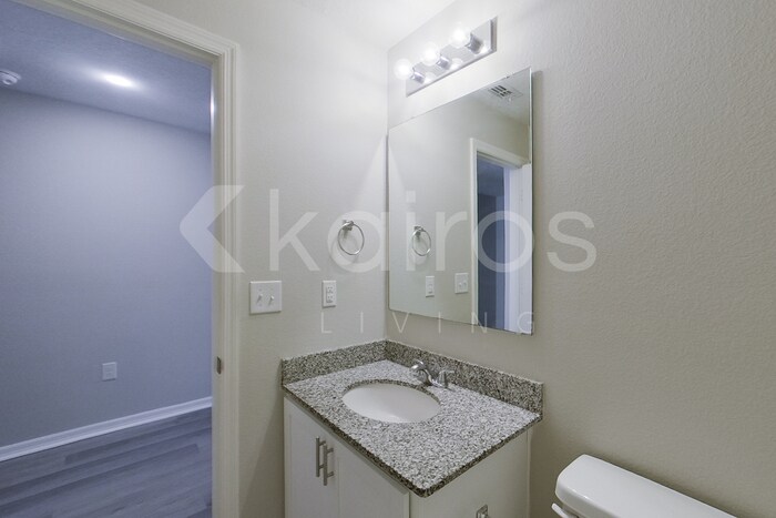 Building Photo - 287 Parkview Dr