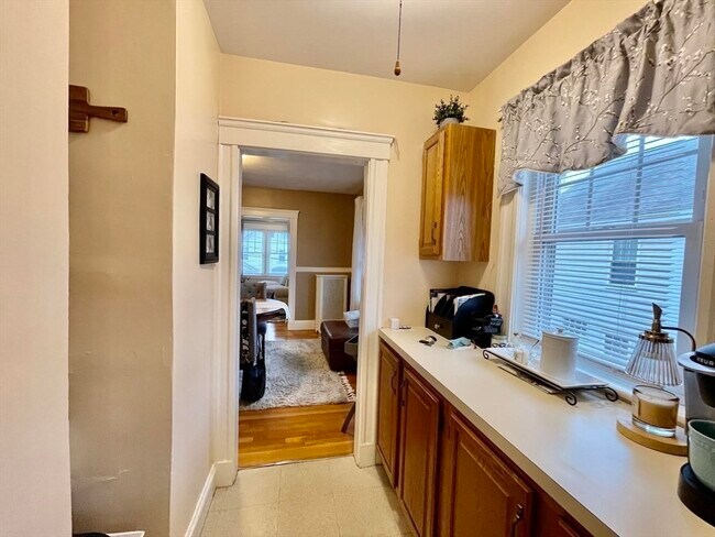 Building Photo - 29 Springfield St