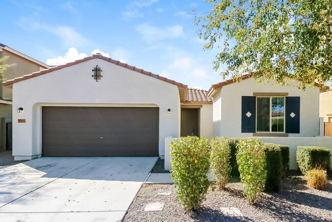 Building Photo - 16905 W Woodlands Ave