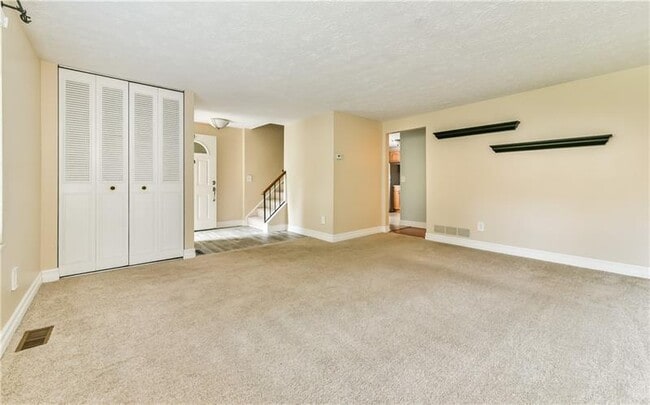 Building Photo - 4413 Laurel Oak Dr