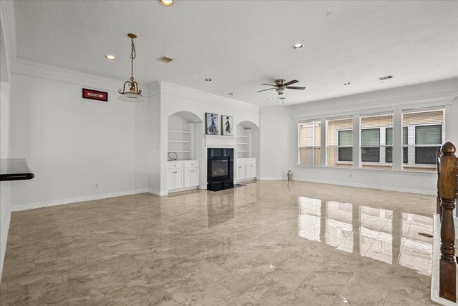 Building Photo - 6118 Tyne St