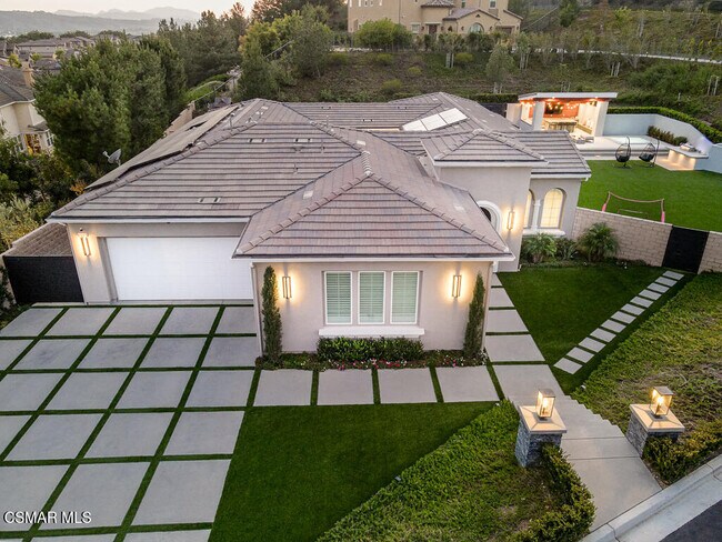 Building Photo - 6981 Shadow Wood Dr