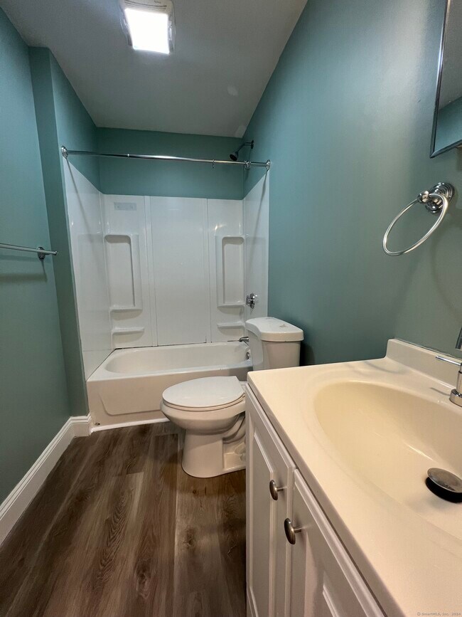 Building Photo - 15 Huntington St