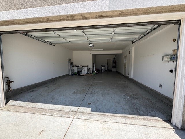 Building Photo - 16034 Skyridge Dr