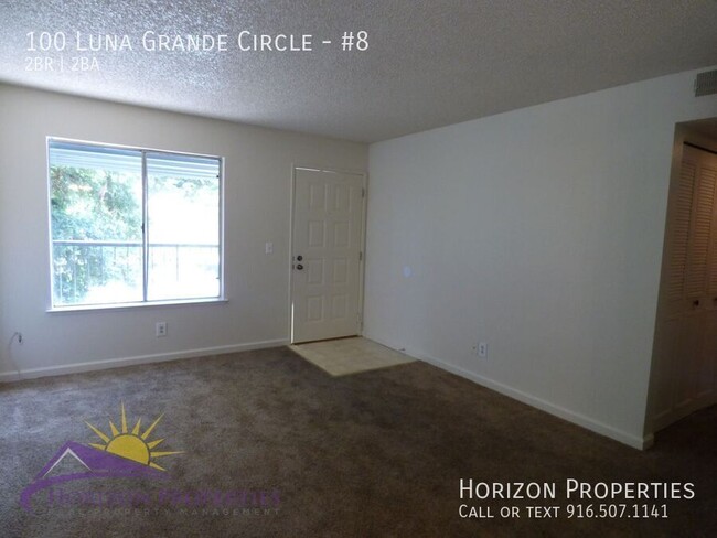 Building Photo - Condo in South Natomas, 2 Bed 2 Bath 840 sqft