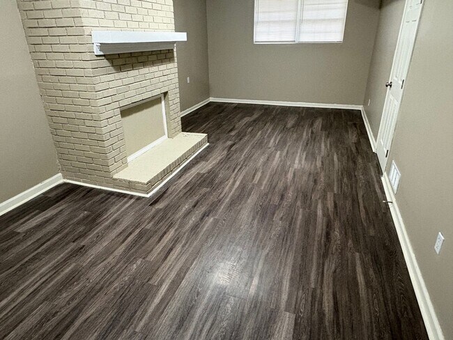 Building Photo - Spacious 4BR House in Lithonia