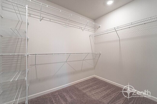 Building Photo - 2403 Trail View Ct