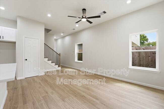 Building Photo - 4354 Clover St