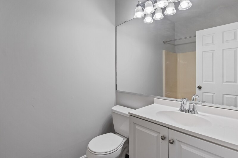 Building Photo - 606 Moonglow Rd