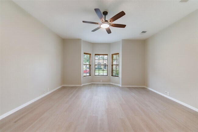 Building Photo - 11706 Canyon Breeze Dr