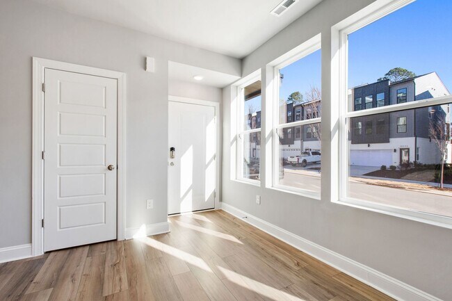 Building Photo - Cozy & Contemporary 3BR Condo in Raven Ridge, Raleigh!