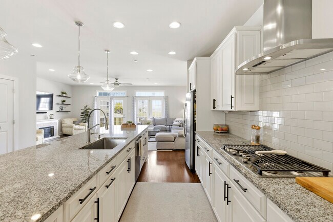 Building Photo - 5917 Glen Willow Wy