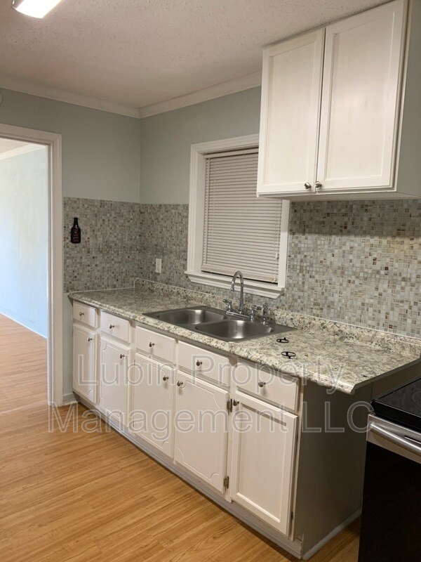 Building Photo - 1509 N Hollywood St