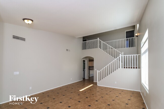 Building Photo - 8605 S 49th Dr