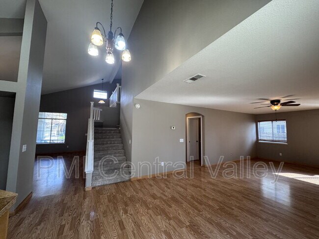 Building Photo - 10335 Point Reyes Cir