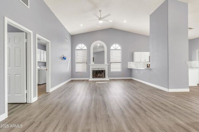 Building Photo - Stunning 4beds/2.5baths single-level home in the heart of Tempe!