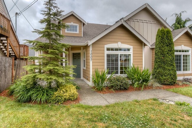 Primary Photo - Bright & Spacious Home in the Heart of Bur...