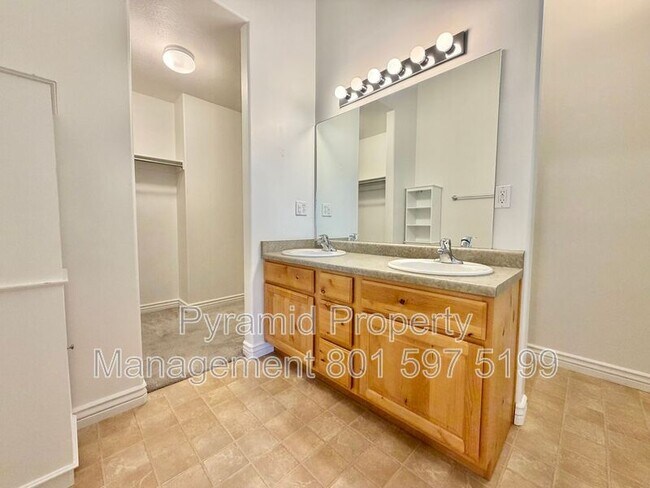 Building Photo - 6712 Bonham Ln