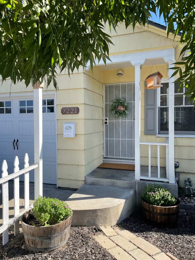 Building Photo - 7221 Vassar Ave