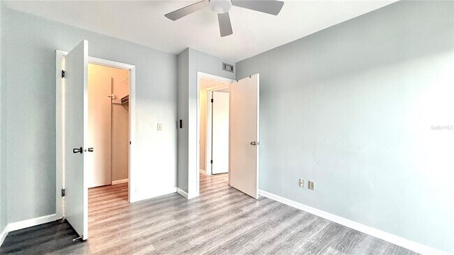 Building Photo - 22333 Edgewater Dr