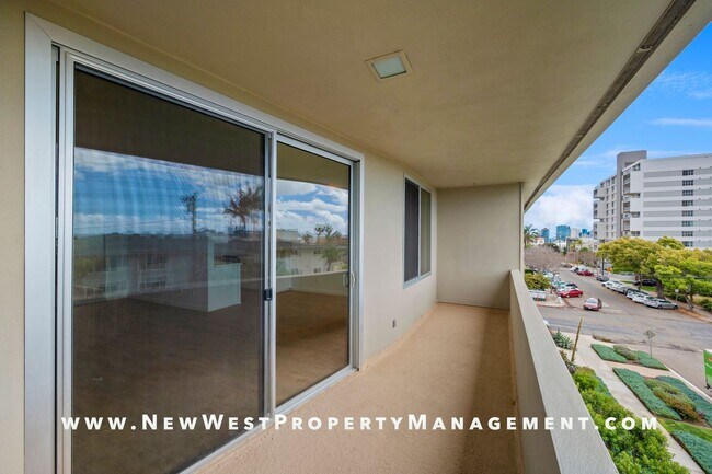 Building Photo - Renovated Banker's Hill 2 Bedroom at Laure...