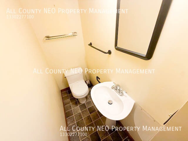 Building Photo - 2192 Hoch Dr