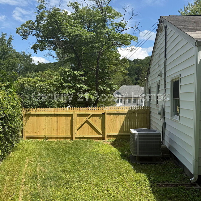 Building Photo - 4916 Chowan Ave