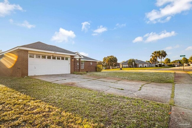 Building Photo - 1675 Winding Shore Dr