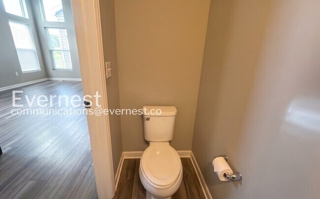 Building Photo - 3 Bed, 3 Bath Home with Garage / Available Now!