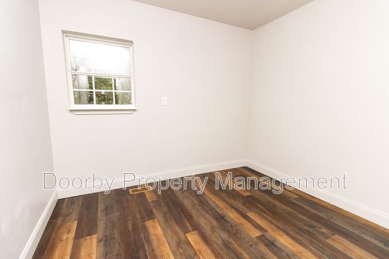 Building Photo - 517 LaFayette Rd